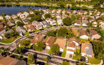 What Should I Know About Homeowners Associations (HOAs)?